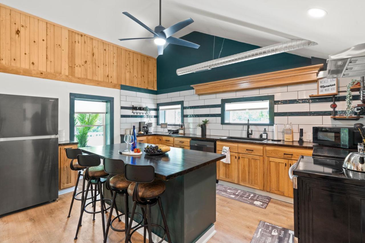 The Modern Forge Ny, Honeoye Lake Eksteriør billede