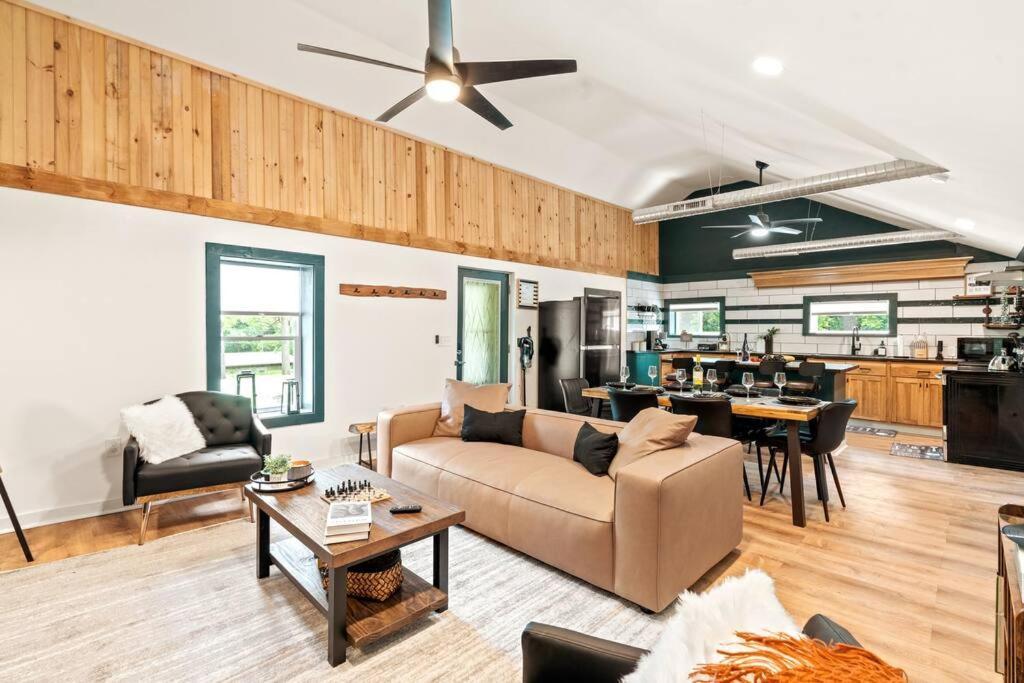 The Modern Forge Ny, Honeoye Lake Eksteriør billede